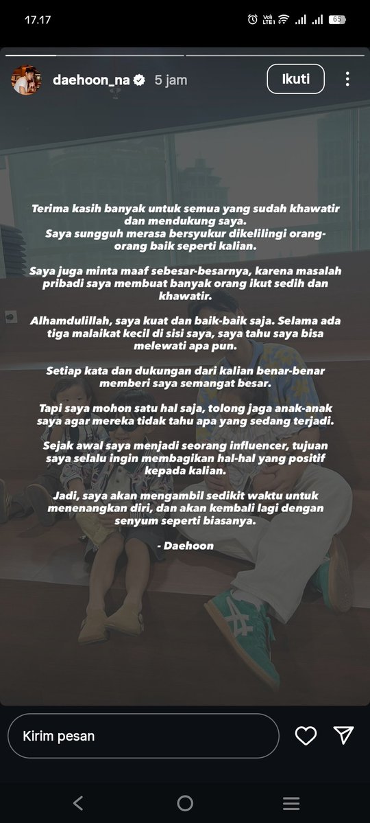 Nyesss bgt pas baca "tolong jaga anak anak saya agar mereka tidak tahu apa yang sedang terjadi" Heh juleeeee orang sebaik ini lu selingkuhin tuh pikirannya gimana yak, bersyukur lu harusnya jule yaallah..