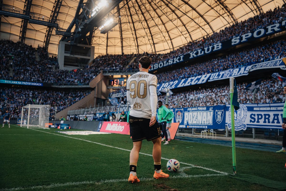 PogonSzczecin's tweet photo. Remis w Poznaniu na zdjęciach 📸

Cała galeria 👉 https://t.co/FSd3sGx5Xv

#LPOPOG https://t.co/S9xcfYUzHx