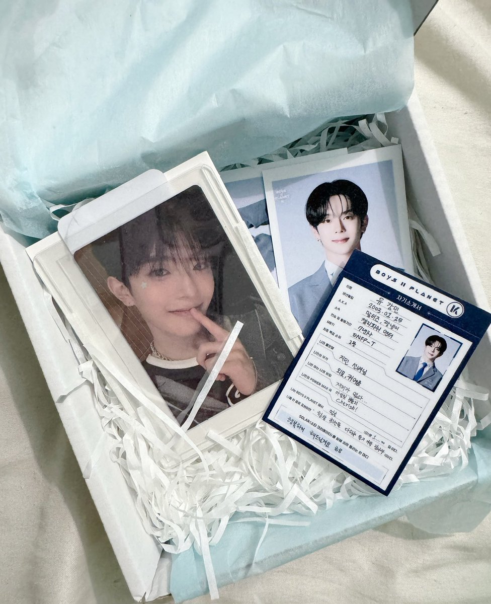 mochicart's tweet photo. kangmini is finally home ⭐️ thank you so much @miniboxed! smooth and fast transaction, easy to talk to as well~ i regret not buying more hahaha </3 #byminiboxed https://t.co/Docc9lvaRW