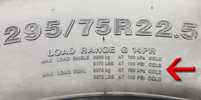 nickmmark's tweet photo. Fun physics fact:

Firm pressure (20-30 lbs) over 1-2 finger tips area (0.15-0.3 in²) applies ~100-130 psi of pressure.

That’s slightly more than a semi trucks tires apply to the road: 90-120 psi.

This is why direct pressure works! You can literally push harder than a truck! https://t.co/r2sodhL9ZU