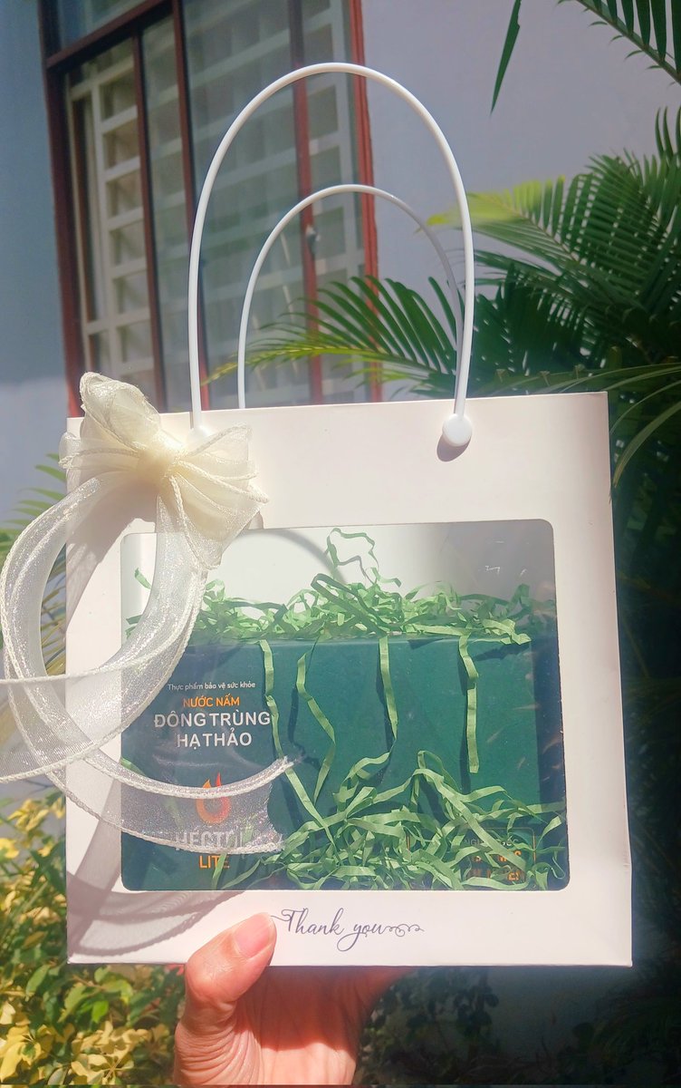 Chắc mí anh tự nói lời yêu thương hếch ròi, ko thấy nhắn mình làm quà thay lời muốn nói gì hếch 😂