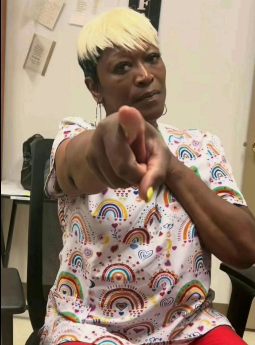 Okay period so its not just my snapchat thats down, i thought i was trippin