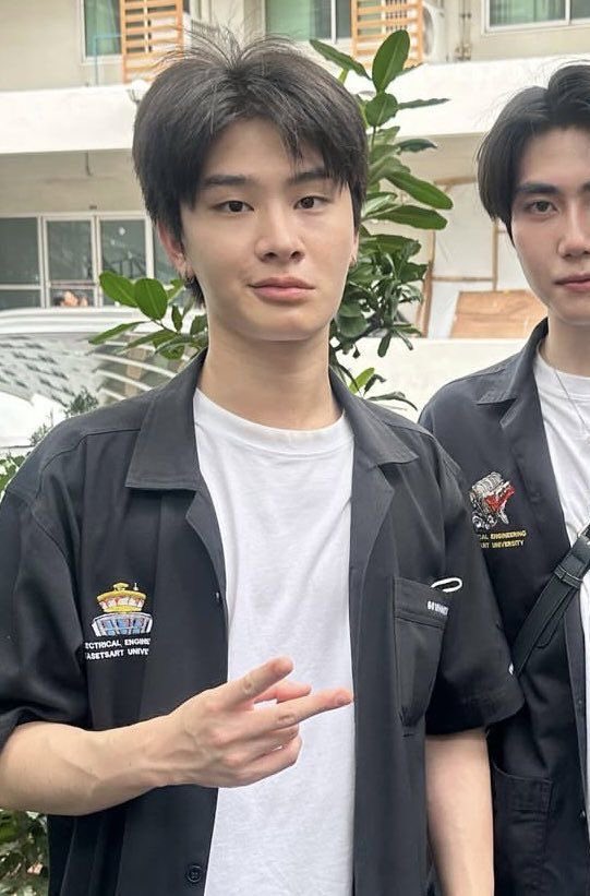 สู้ๆน้าเป็นกำลังใจให้อยู่ตลอดเลย⚙️✌🏻
#ไฟนอลนี้น้องไทยขอเต็มเต็ม
#THAIchayanon
#BUSbecauseofyouishine