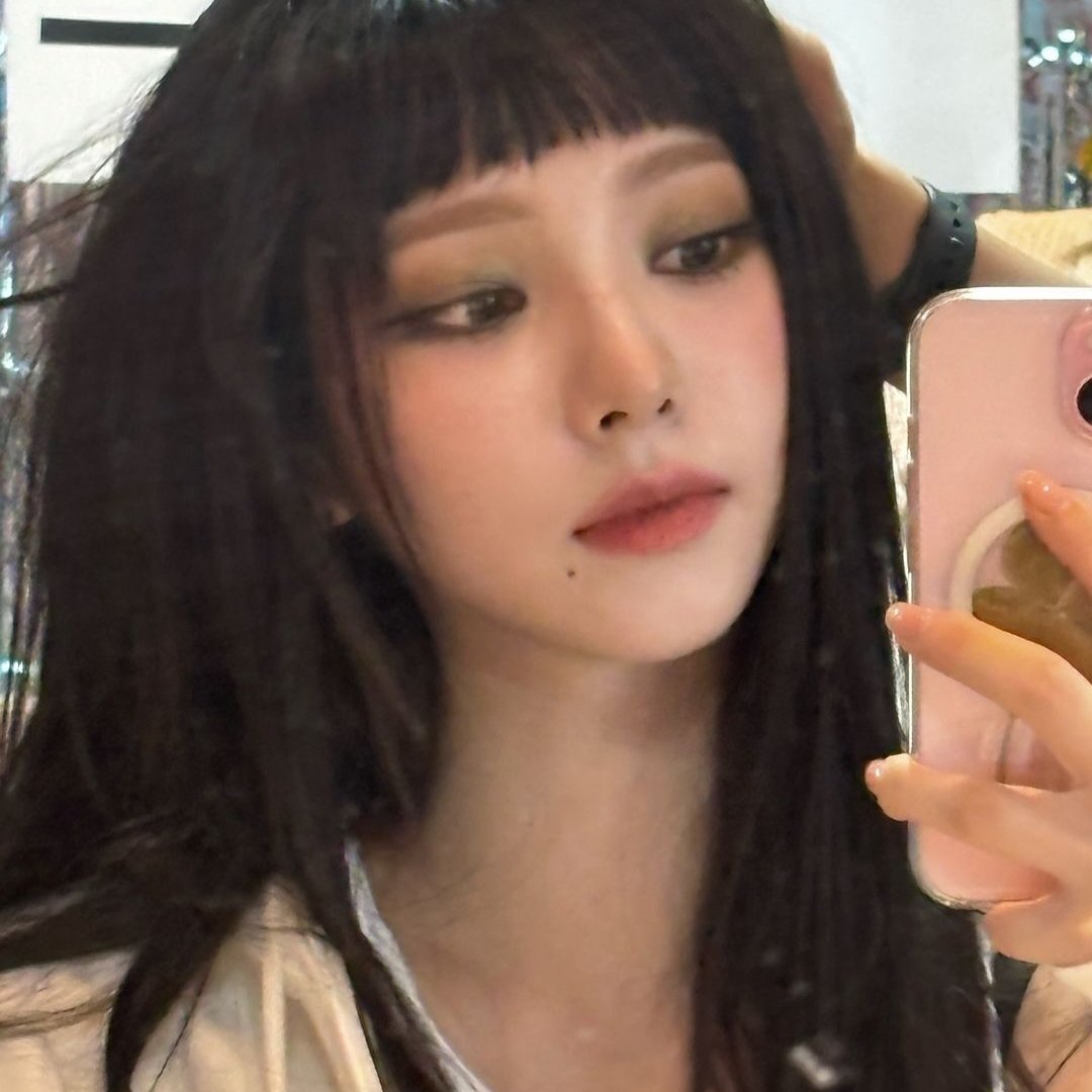 lumited_edition's tweet photo. > [ day-92 ]
looking for new &amp; interactive #moots !

✧ hii I'm lumi — he/him '09 infj-t 🇲🇾
✧ multistan ; mainly girl groups
✧ any fandom is welcomed !

#promotwt #moothunt #kpoptwt #stantwt
♡/↺ to be moots + spread , thank youu ! https://t.co/ZvFhUaUyYm