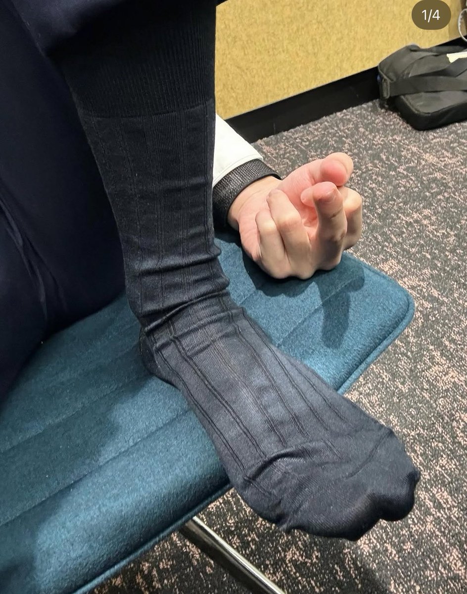 heiwushi2's tweet photo. 如果面对我肉臀的时候，你的舌头跟别人一样的，那我们也没有见的必要了#舔菊 https://t.co/7sKt9SSlM4