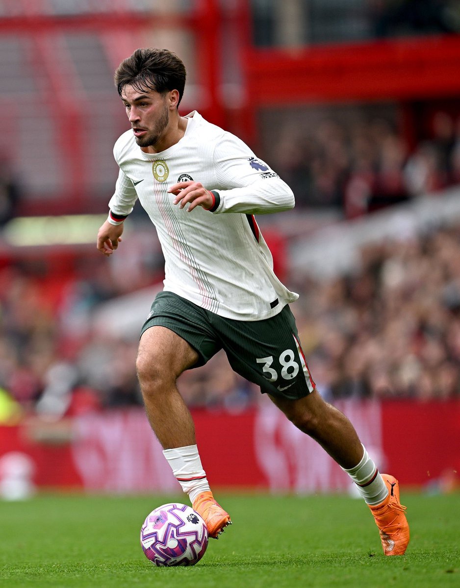 🚨🔵 On the eve of the Liverpool match, Marc Guiu approached Enzo Maresca after training to discuss his limited playing time and to seek feedback on how he can improve to earn more opportunities. Sources describe the conversation as professional and respectful, rather than