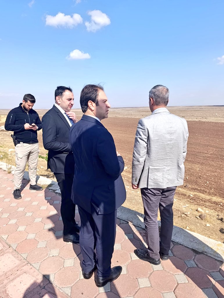 HİLVAN ORGANİZE SANAYİ BÖLGESİNE KAVUŞUYOR

Hilvan İlçemizin ve bölgemizin kalkınmasının artırılması için çalışmalarımıza devam ediyoruz.

Organize Sanayi Bölgesi (OSB) için önerilen yerleri ilçe Kaymakamımız Sn Orhan Gazi KARAKAŞ ve Şanlıurfa OSB Müdürümüz Sn Osman OKTAY ile