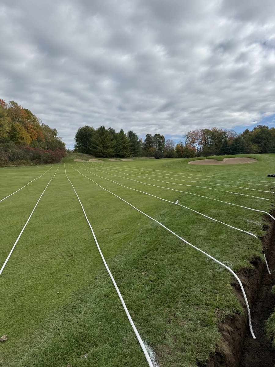 hydrowick's tweet photo. Back to business for the #hydrowick team! We were busy last week at Nobleton lakes golf club installing drainage on two separate fairways.  Thanks to Jason and his team for having us! 
#drainage #golfmaintenance https://t.co/iLU1FvubMC