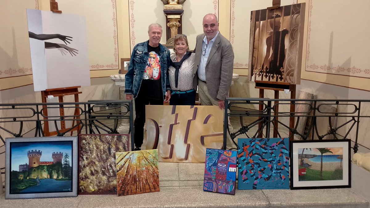 funavemaria's tweet photo. 🎨💚 Moltíssimes gràcies als artistes de “Lo diferente nos une” per donar les seves obres al Fons d’Art de la Fundació Ave Maria. 🙌
El vostre talent i sensibilitat formen ja part de la història del Fons d’Art.
#FonsdArt #art #donació https://t.co/TnHTptcON4