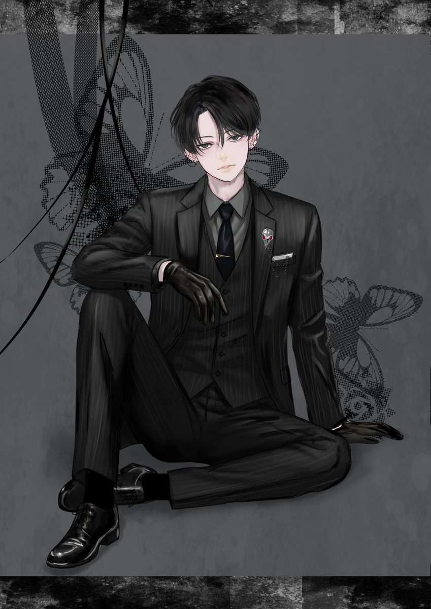 スリーピーススーツの黒髪男子