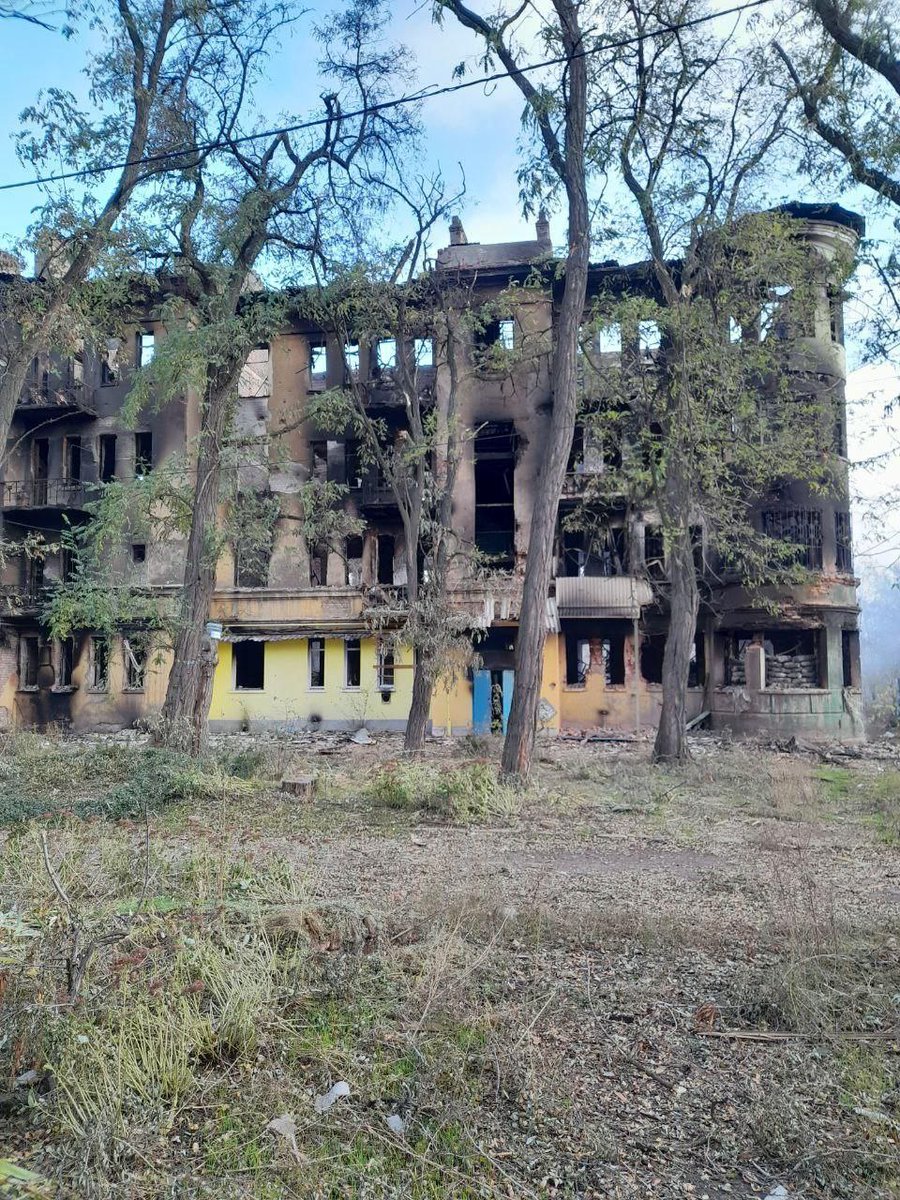 російська армія двічі від початку доби обстріляла (suspilne.media/donbas/1143482…) Костянтинівку, внаслідок одного удару загинула людина, повідомив начальник МВА Сергій Горбунов.