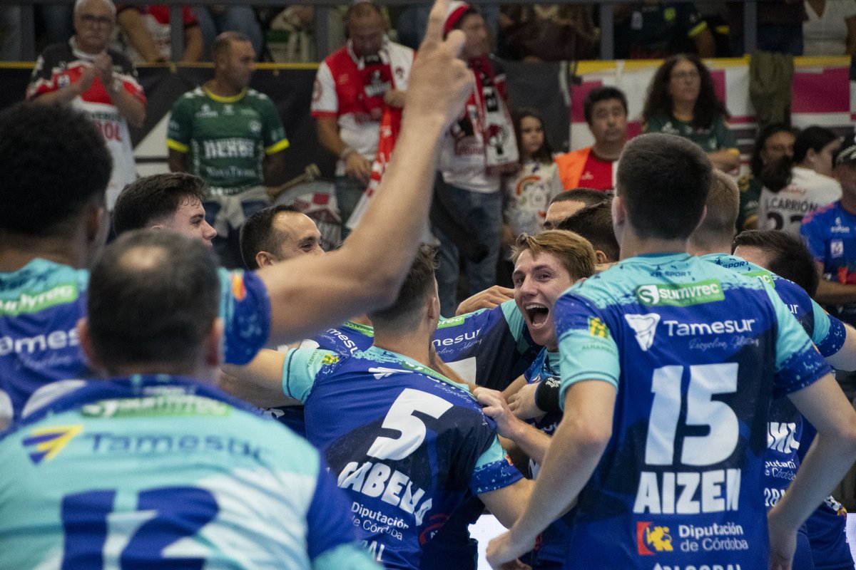 📸 Unas fotitos de ayer para comenzar bien la semana 😁

¡Y con ganas de seguir sumando! 💪

©️ Daniel Pérez

#VamosMiGenil #VamosAX