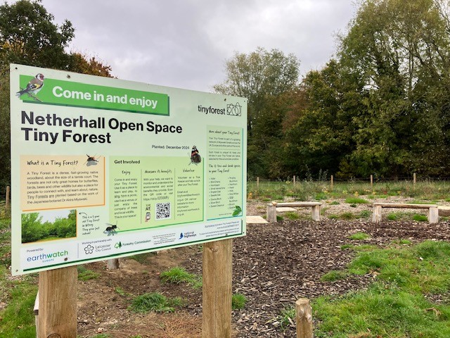 We had a great time supporting <a href="/earthwatch_org/">Earthwatch</a> staff with their #TinyForest Discovery Days. Pupils from <a href="/MontroseSchool/">Montrose School</a>, <a href="/EyresMonsellPri/">EyresMonsellPrimary</a>, <a href="/StJoseLeicester/">St Joseph’s Leicester</a> and North Mead measured the trees to see how much carbon they store, spotted any wildlife living there and planted daffodils