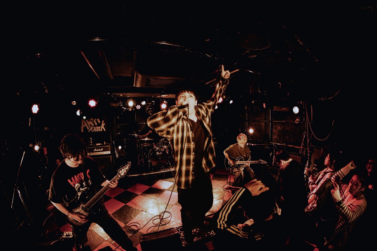 GABRIEL_YS7's tweet photo. 先日ですが！新宿アンチノックにて@Changeless_jp のライブでした！
わんちゃん今年最後だったかも⁉️

いつも熱いフロアをありがとう‼️🔥

📸 by @YameDreKudasai https://t.co/dupKAkZNmv