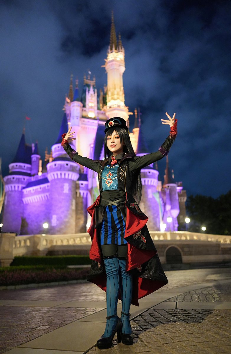 ⚠Dハロ仮装⚠
  ザ・ヴィランズ・ハロウィーン
    　　　　　“Into the Frenzy” ダンサー

    ͝ ⏝𖥔𝅄︶ ͝ ⏝ ✶ ⏝ ͝ ︶𝅄𖥔⏝ ͝ 
  最高にフレンジーなパーティー
   夜のパークでもお待ちしています
　  ✦ . 　𖥔⁺ 　 . ✦ . 　⁺𖥔 　 . ✦

'
P:ヒロさん
#Dハロ仮装2025