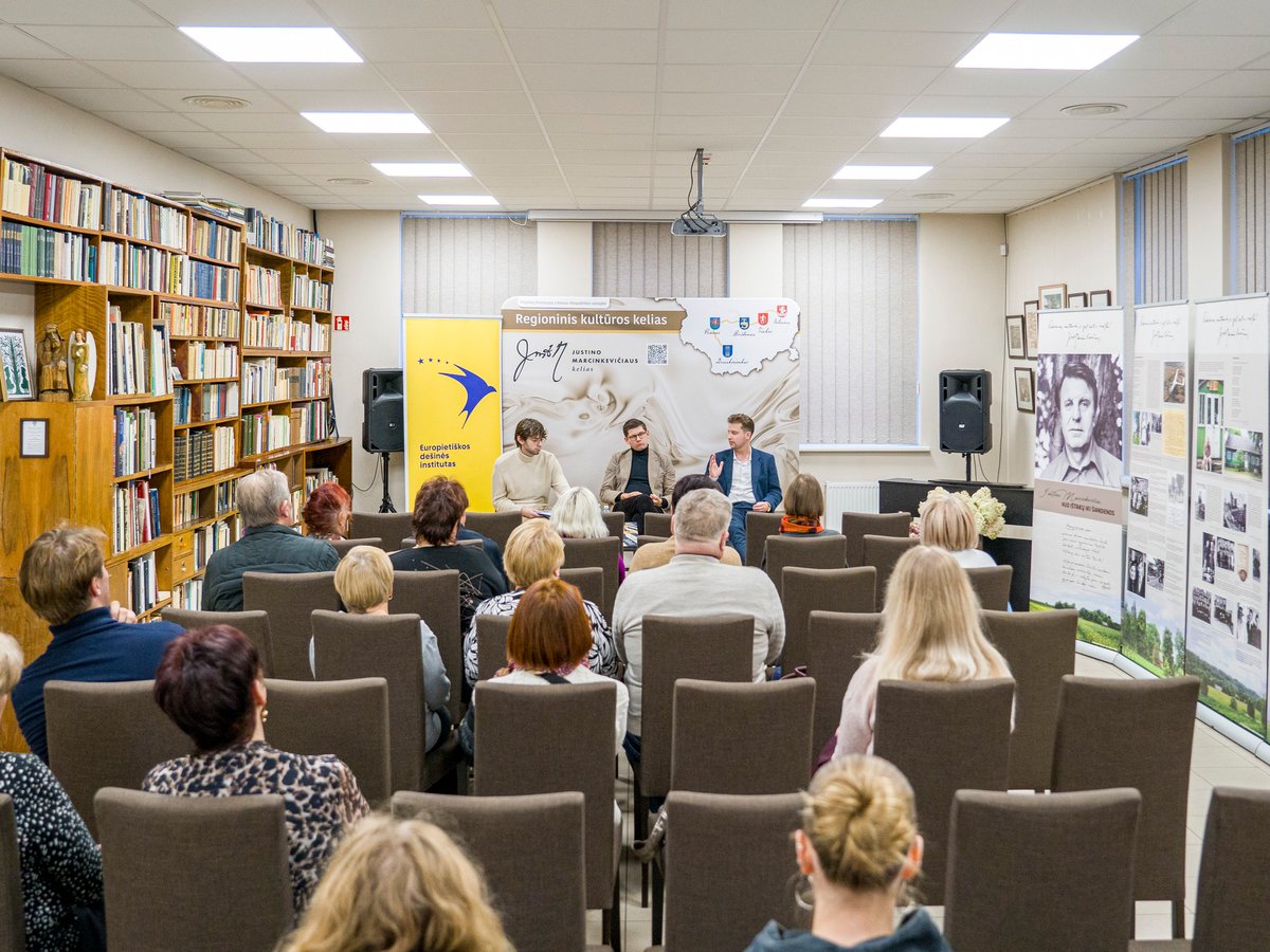 IER_ThinkTank's tweet photo. On Friday, we held a book presentation of our "Ribos ir riboženkliai" ("Boundaries and Borderlines") in Prienai.  

A sincere thank you to the local community and the city library for the warm welcome! https://t.co/245RTLoPN6