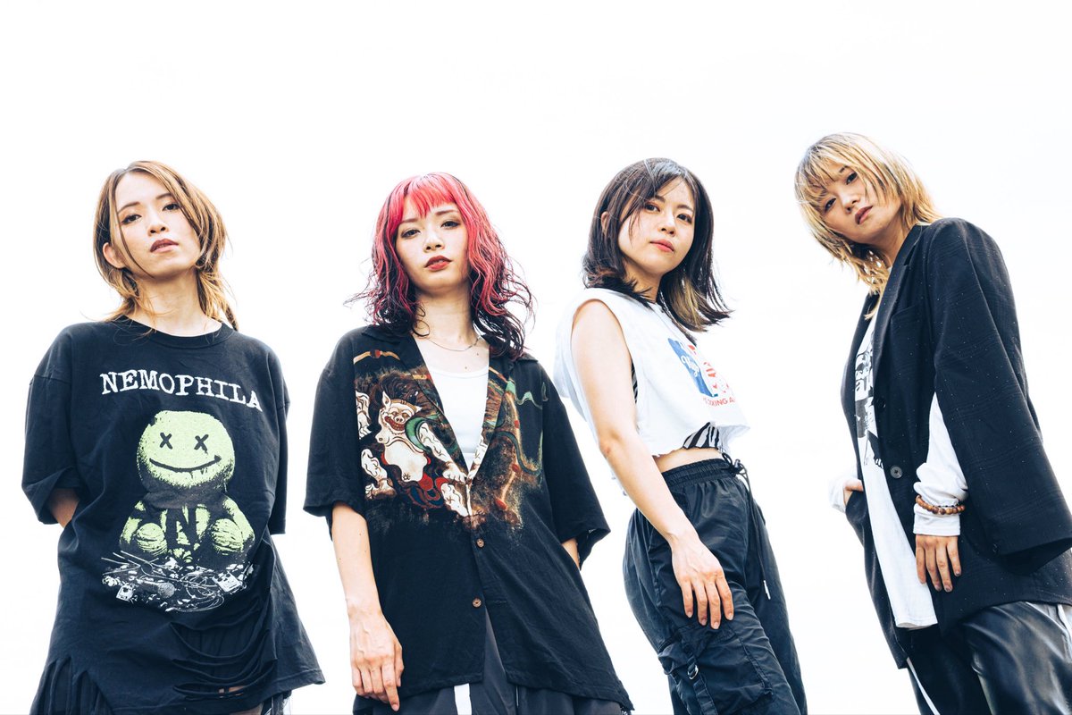Nemophila バンドメンバー全員サイン Nemophila バンドメンバー全員サイン