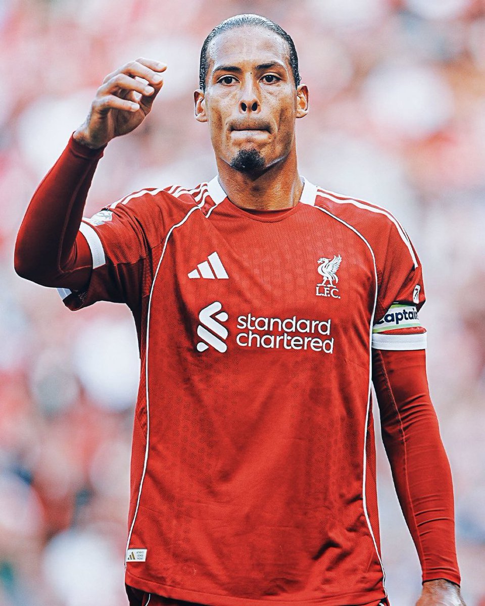 UniversLFC's tweet photo. Van Dijk :

« Il faut assumer nos responsabilités. Le plus important, c’est de rester unis, de garder confiance et de continuer à bosser sur nos points faibles, parce qu’il y a beaucoup de choses à corriger en ce moment. On doit retrouver de la régularité ensemble, avec nos supporters et tous ceux qui veulent nous voir gagner. »