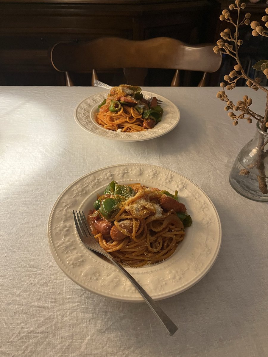 0423uin's tweet image. ケチャップ・ウスターソース・バターの3つでコクのあるナポリタンが簡単にできる🧑🏻‍🍳
