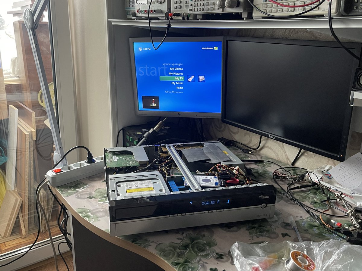 GryphonLab's tweet photo. Fujitsu Siemens Scaleo E HTPC
Finally repaired this piece of junk - had one broken PWM controller for SB, and one transistor…
Works decent, but the unit is missing the original PCIe ADD2 video output card which could output analog signal to built-in SCART connector https://t.co/u9IuPPv10k