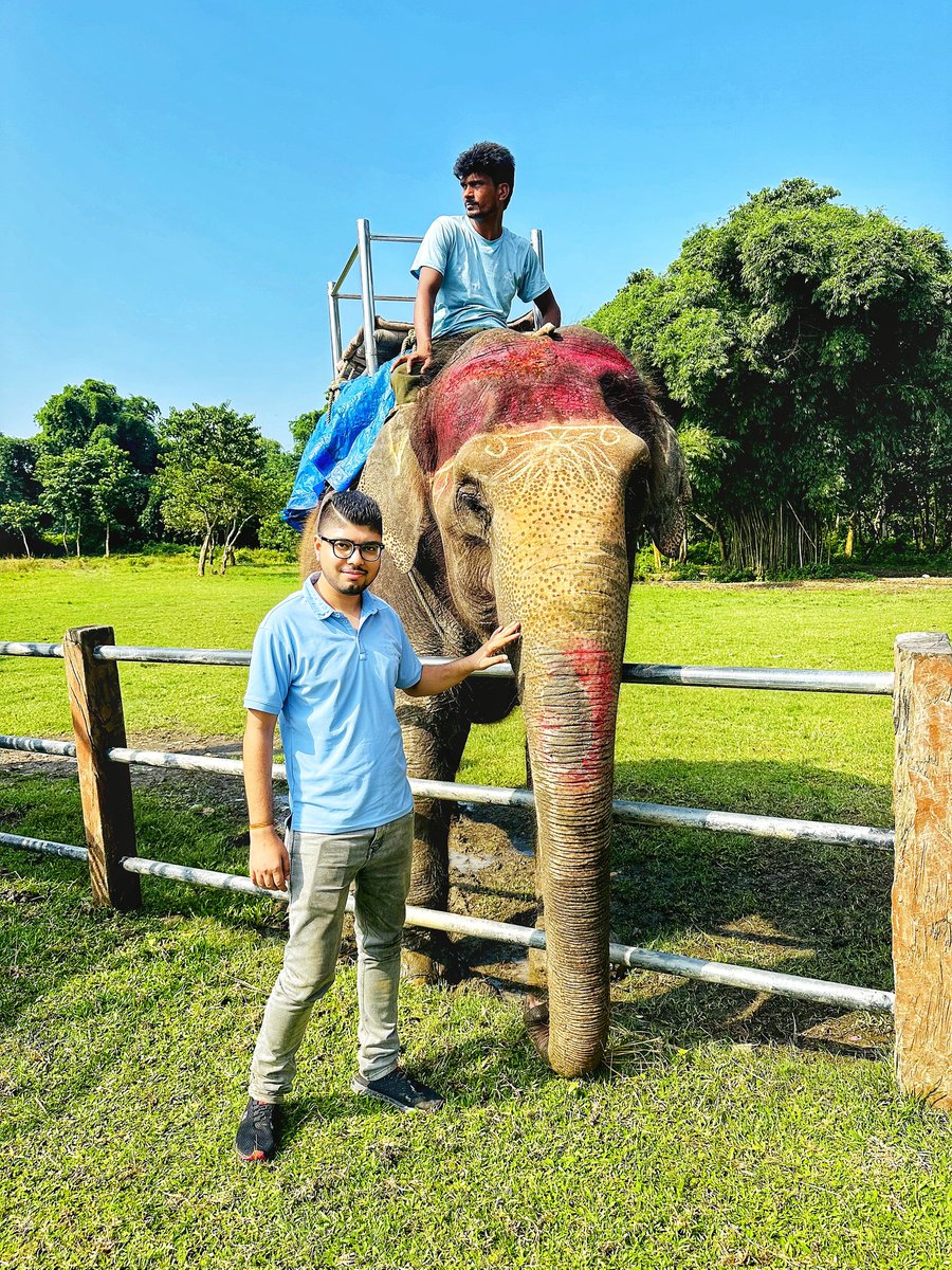 imaviinash's tweet image. Into Nepal’s wild heart—where elephant footsteps and river ripples tell the story of Chitwan Sauraha 🐘🌿
.
.
.

#chitwan #sauraha #nepaltravel #jungleadventure #wildlifeescape #traveldiaries #travel2025 #wanderlust #travelnepal #naturelovers #elephantride #canoeingadventure