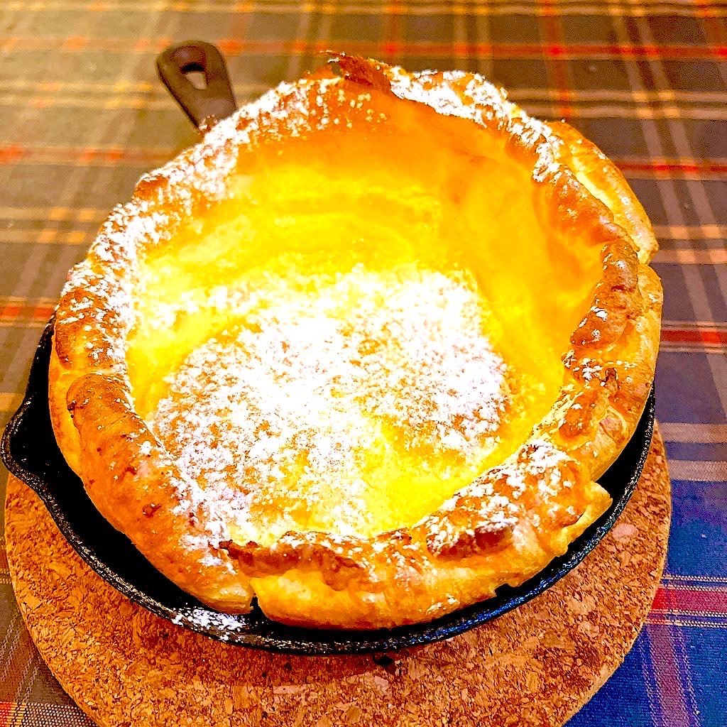 腹ペコなPM8:00ダッチベイビーの焼ける匂いはたまらん。