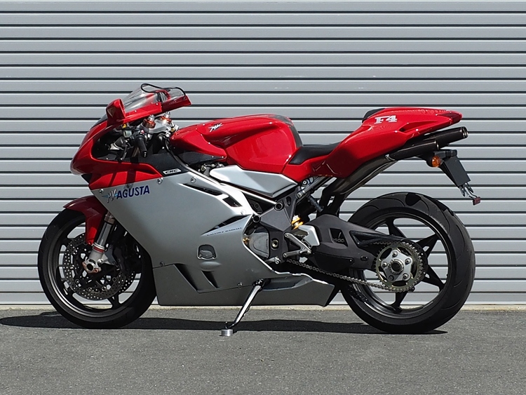 TairaRacing's tweet image. 中古車 MVアグスタ F4-750S
グーバイクに仮UPしました。
お探しの方は是非ご覧になってください。
（詳細画像は後日追加します）

#mvagusta #f4 #tairaracing #グーバイク