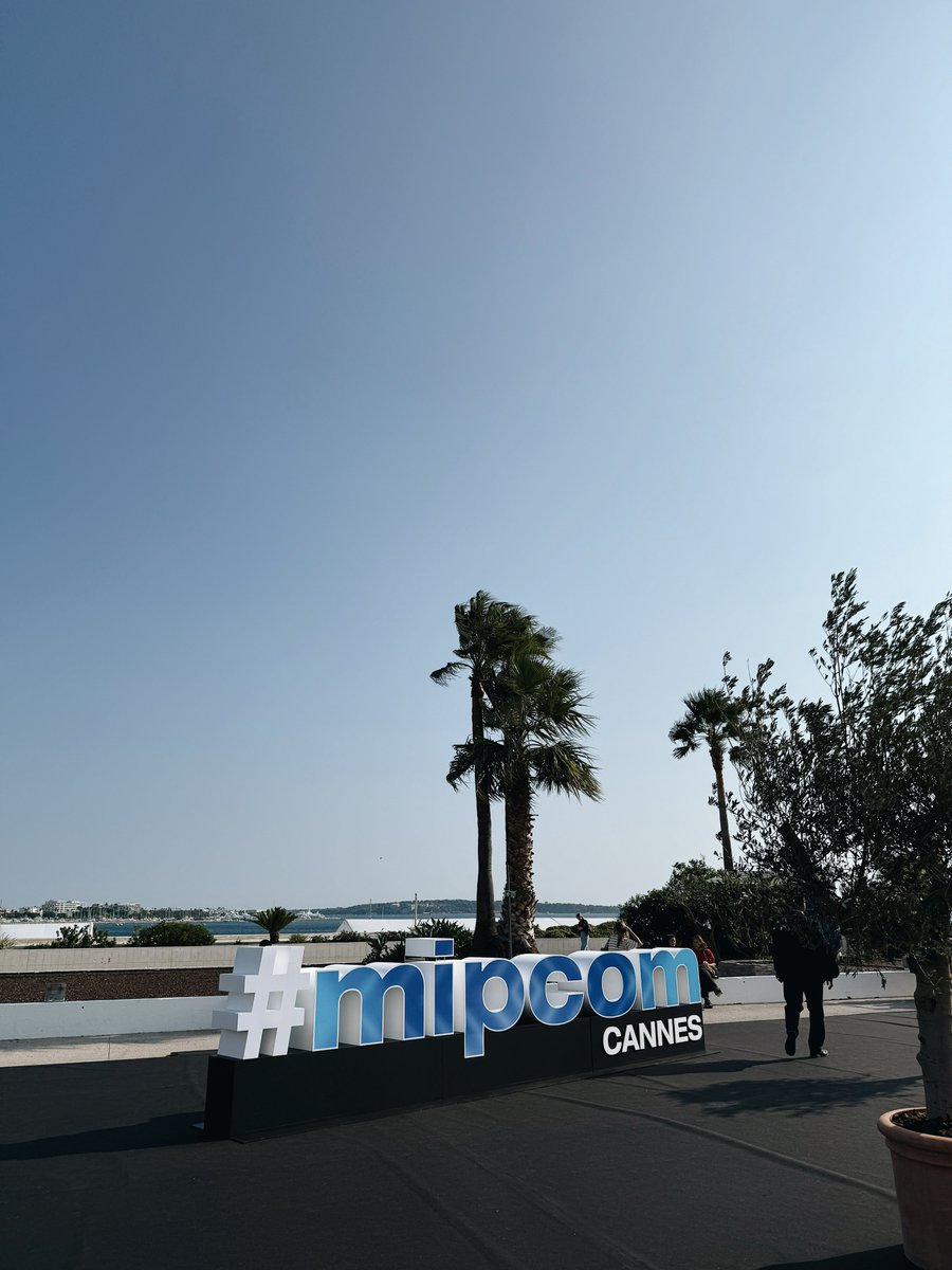 Na falta de palavras para resumir o MIPCOM de 2025, as imagens falam por si 🌍💫

instagram.com/p/DP6eeYRiEas/

#APIT #APITV #MIPCOM #market #event #audiovisual #independentproducers
