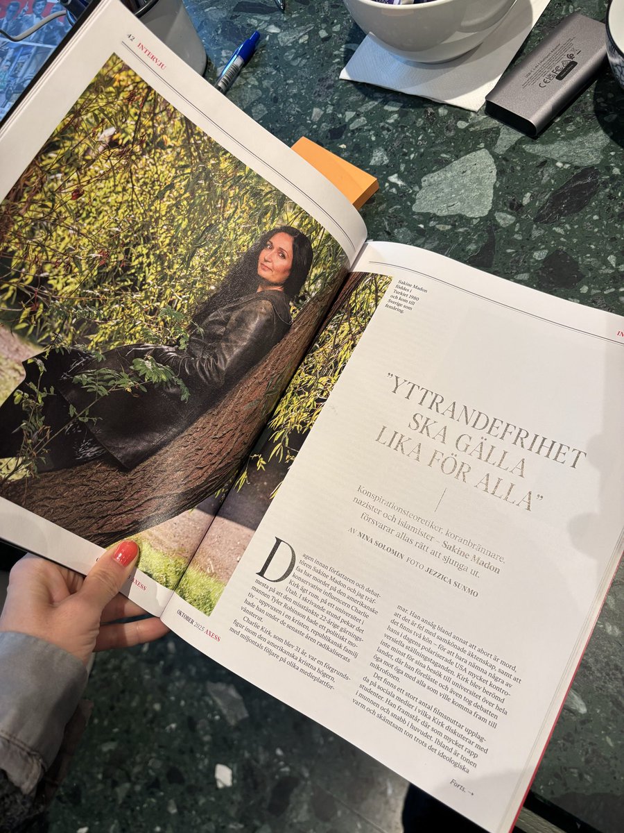 Kikar fram i nya snygga <a href="/axesspublishing/">Axess Magasin</a> . Tack för att jag fick vara med!