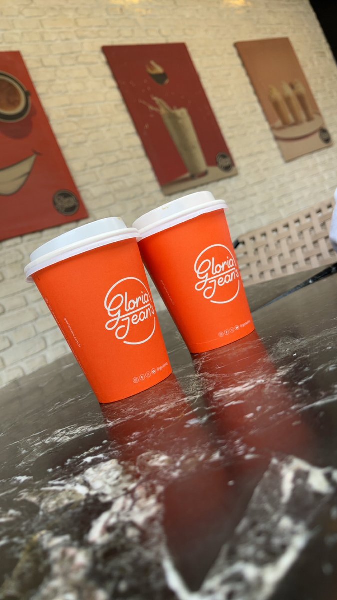 Kahve hatır işidir bilenle içilir