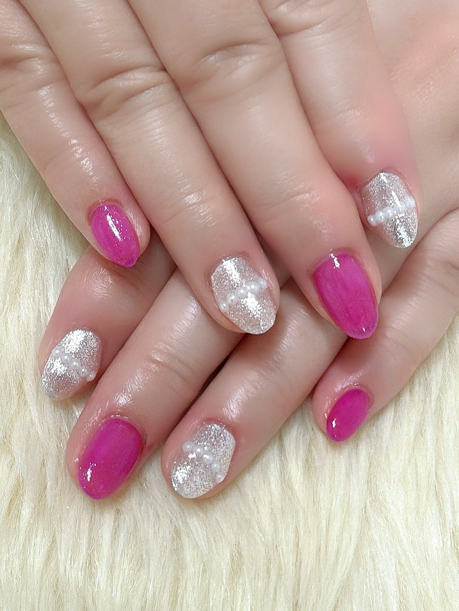 chonomaru's tweet photo. お客様のnails💅🏻✨
#ジェルネイル #大人ネイル

詳細はこちら↓（ネイルブック）
https://t.co/BtAntXkSbT https://t.co/6WxzcbW1ap