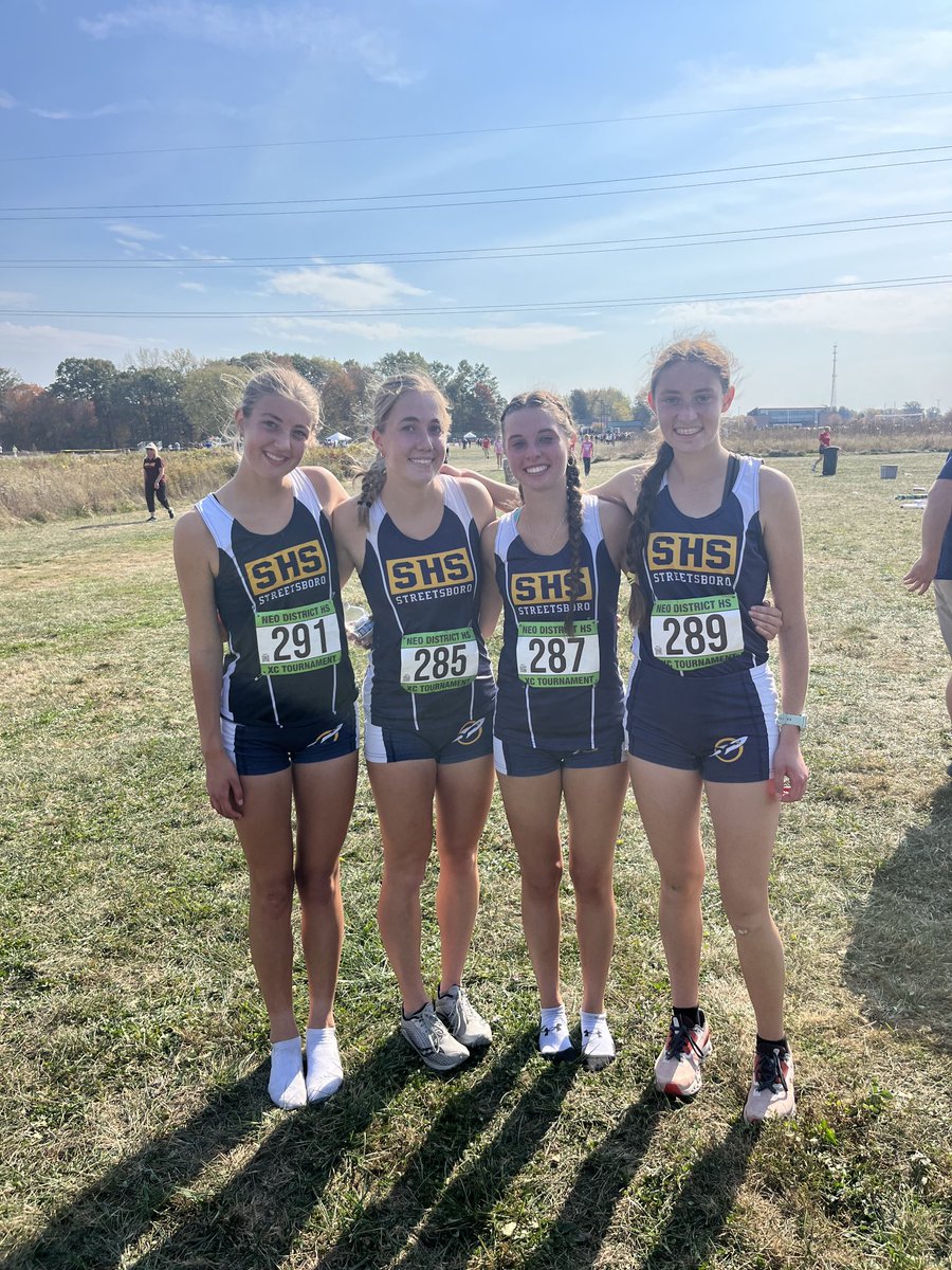 Streetsboro’s girls XC team: Regional Qualifiers: Kaelyn Malloy, Sonia Downing, Bri Hushion and Cara Thomson! Congratulations ladies!