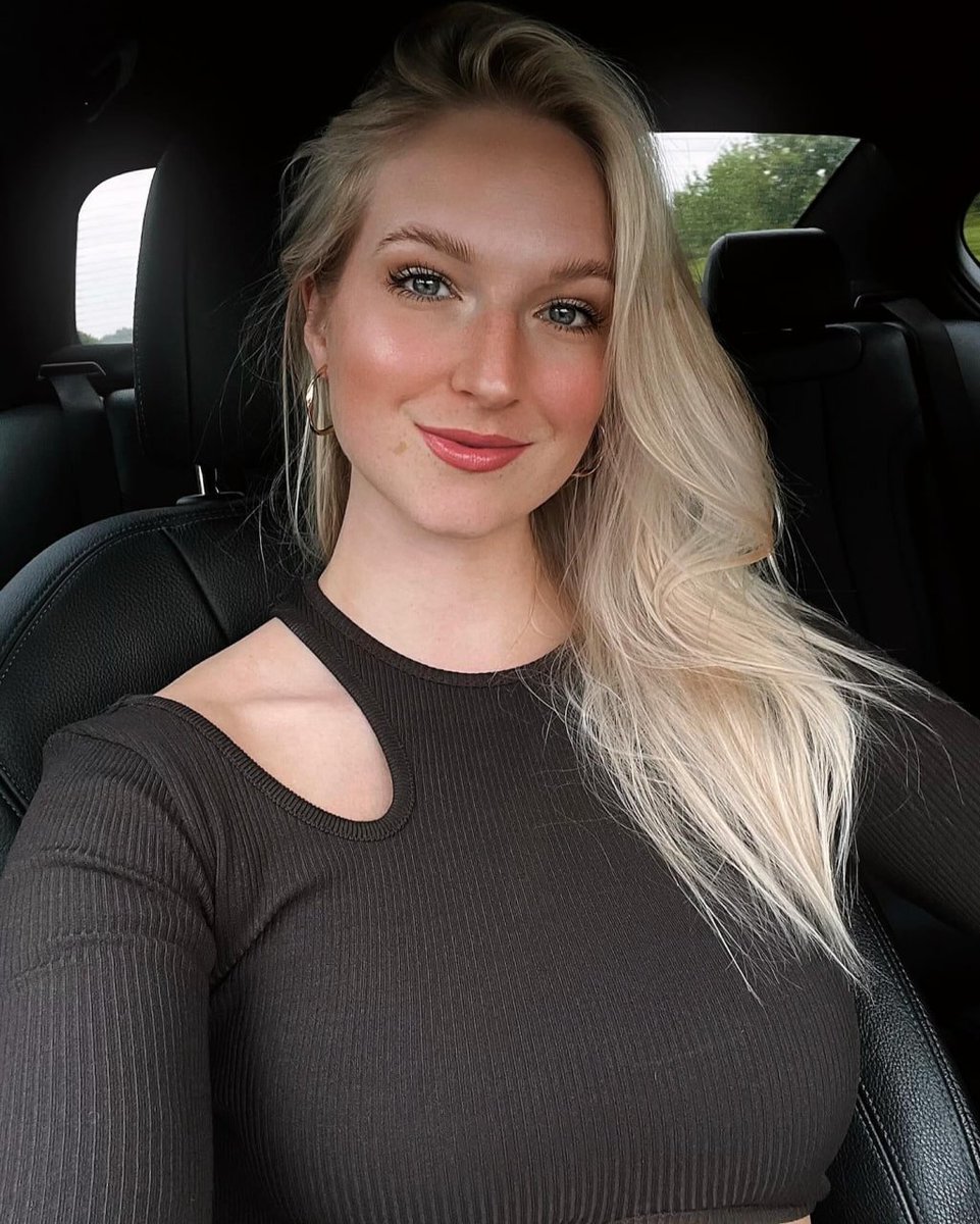 Nora09492856's tweet image. A naked girl can get 1,000 likes in 5 minutes.  
Let's see how many likes, retweets, and follows a well-dressed MAGA girl can get. 🇺🇸
#MAGA #Patriots