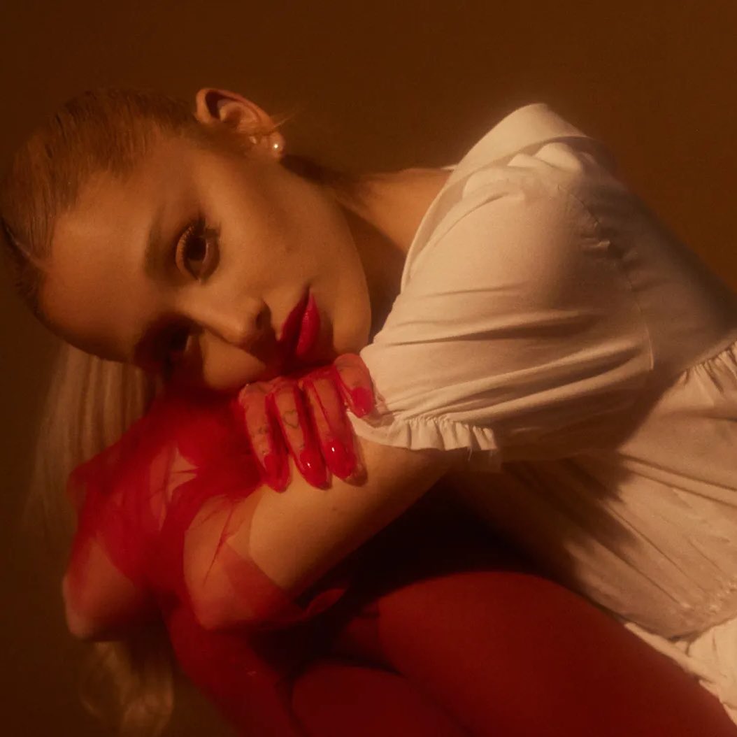 PopBase's tweet image. BIA speaks to Billboard on why her collaborations with Ariana Grande never released:

“‘Esta Noche,’ we had a clearance issue with that. We tried to get that cleared for so long. We all wanted it to come out, but there was a clearance issue, and we didn’t end up getting it…
