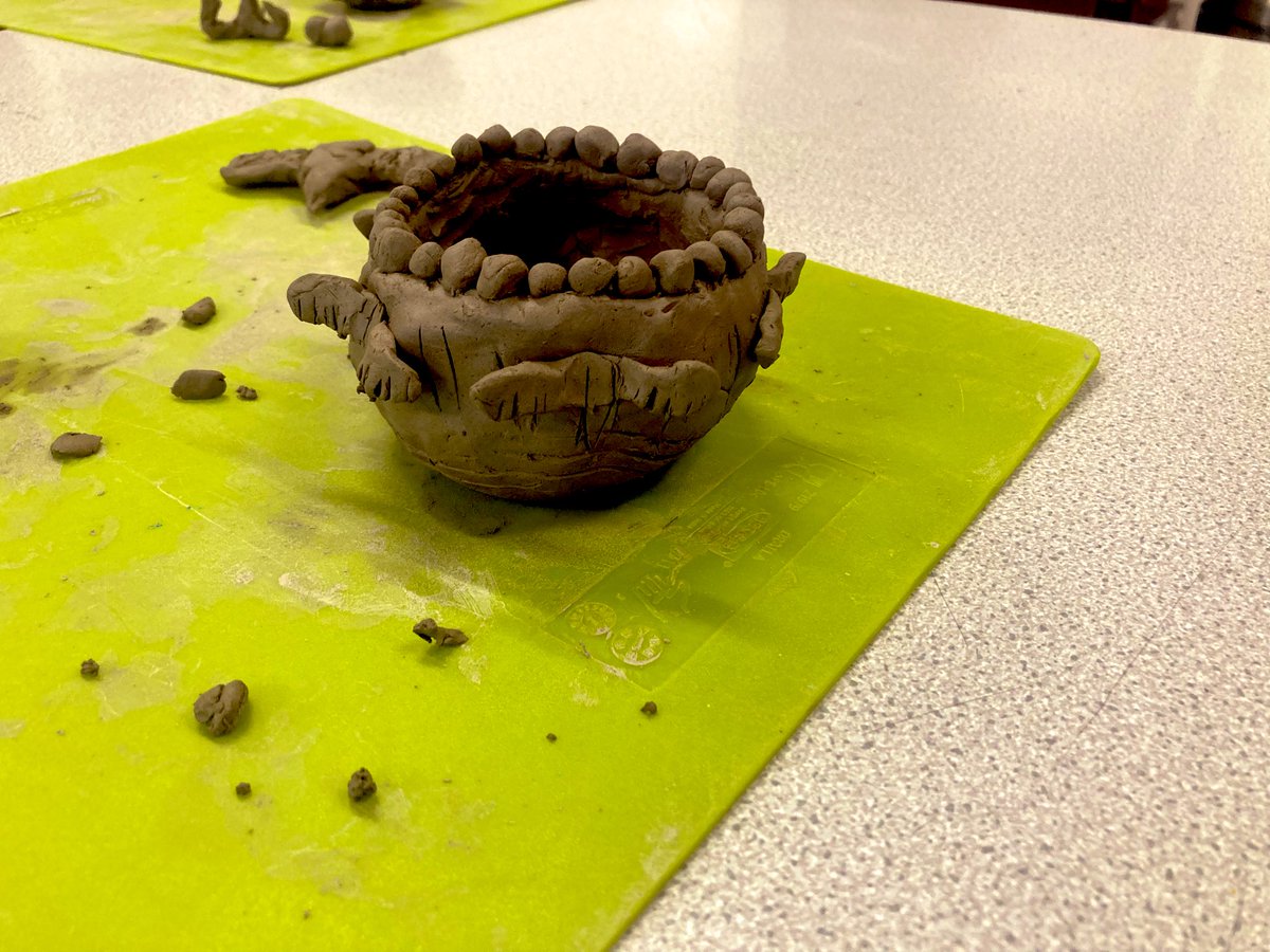 Dempsey_art's tweet image. Empathy pots inspired by a CPD @royalacademy and Harriet Tubman - @KelmscottSchool
