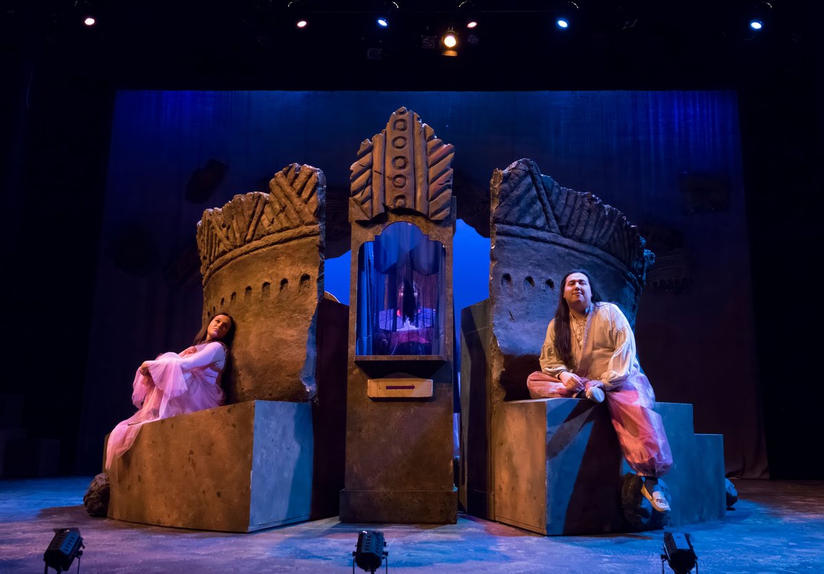 👍👍 Review of "Stone and Bone Spectacular" which headlines Centaur Theatre Company to Oct 26

"A history of the island of Montreal unlike anything I’ve seen!" — Curtains Up theatre critic Yolande Ramsay

Full <a href="/CurtainsUpTV/">CurtainsUP</a> review ⤵️

wp218334.wpdns.ca/rebuilding-the…