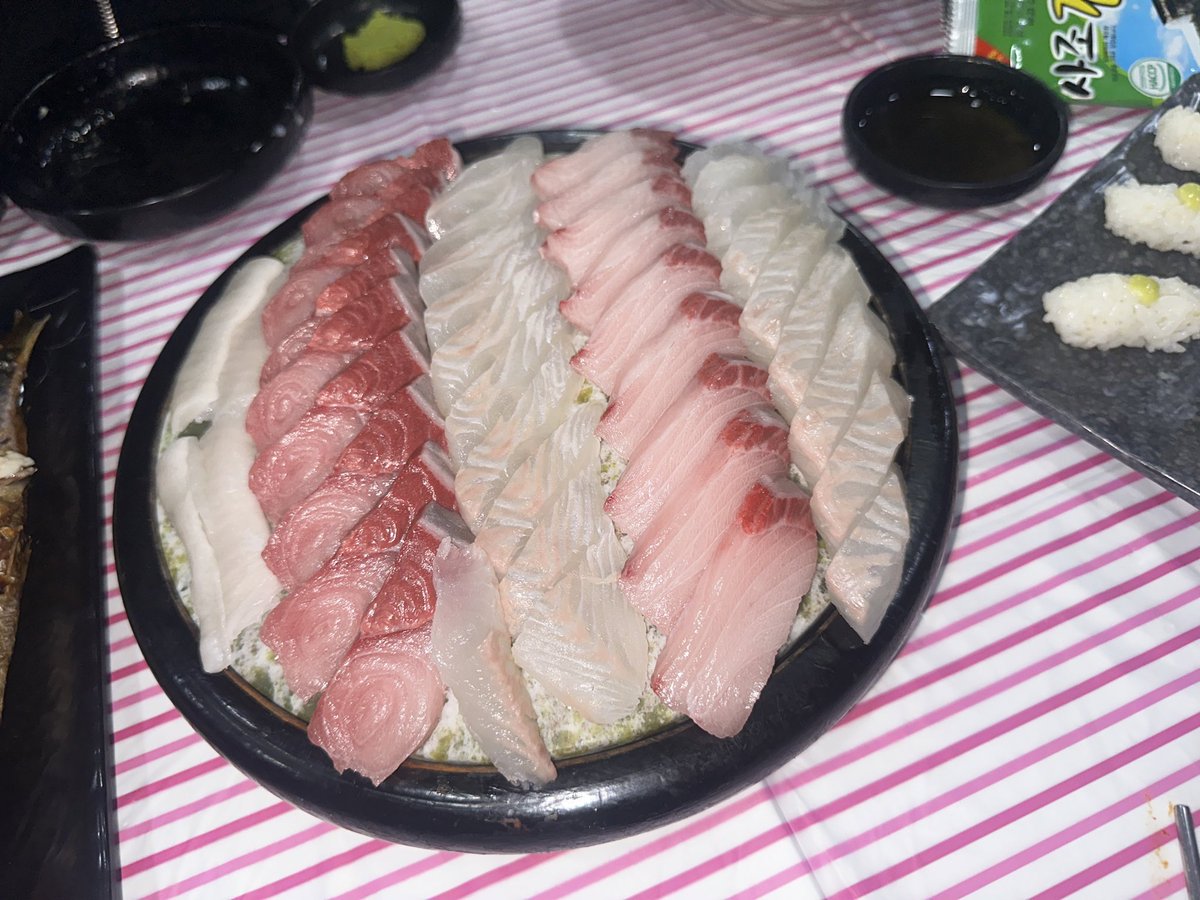 ufo4girl's tweet image. 빨리 대방어 먹고싶다…
작년에 미춋엇음
올해는 진짜 방어 10번 먹을 거임