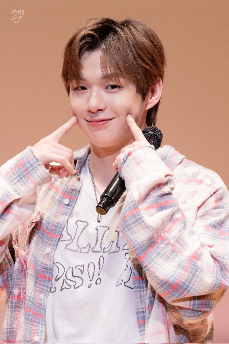 251020 KANG DANIEL FAN MEETING in JP TOKYO 2 Preview

 👉🐶👈

#강다니엘 #KANGDANIEL
#姜丹尼尔 #カンダニエル #คังแดเนียล