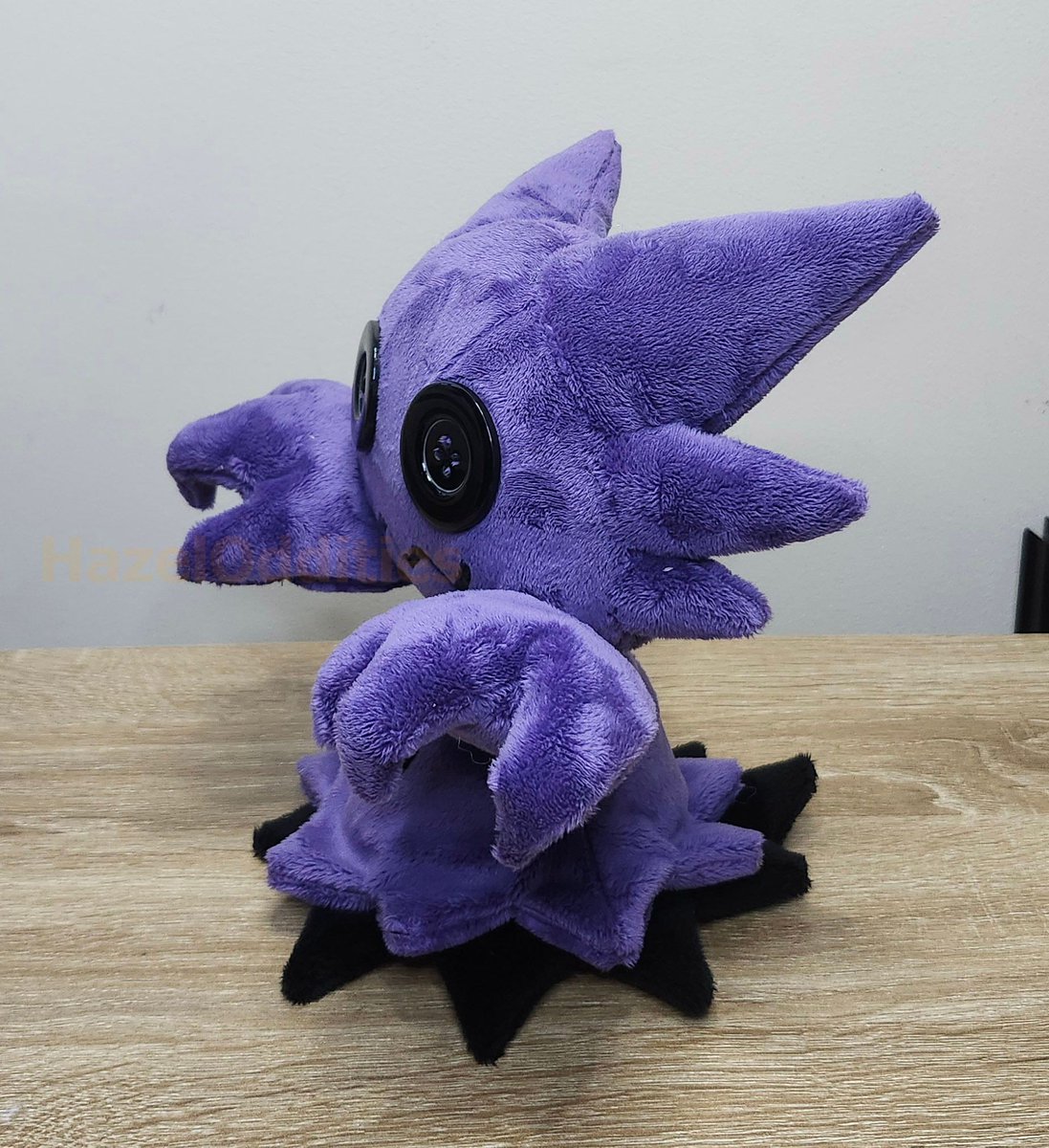 31 Days of Mimikyu Day 20!!
Haunter!!!
The hands are magnetic!!!