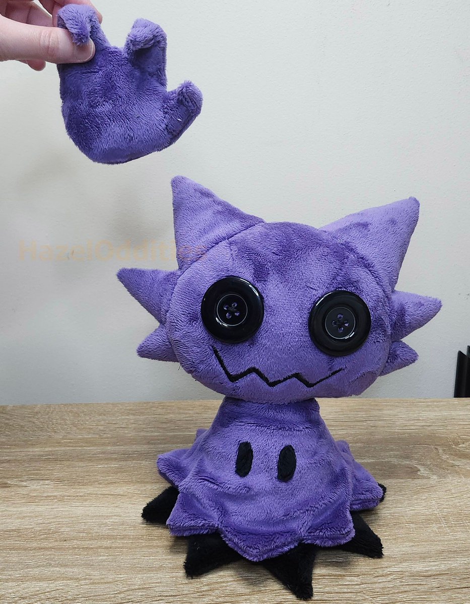 Hazel Oddities🔜 Anime Boston A133 tweet media