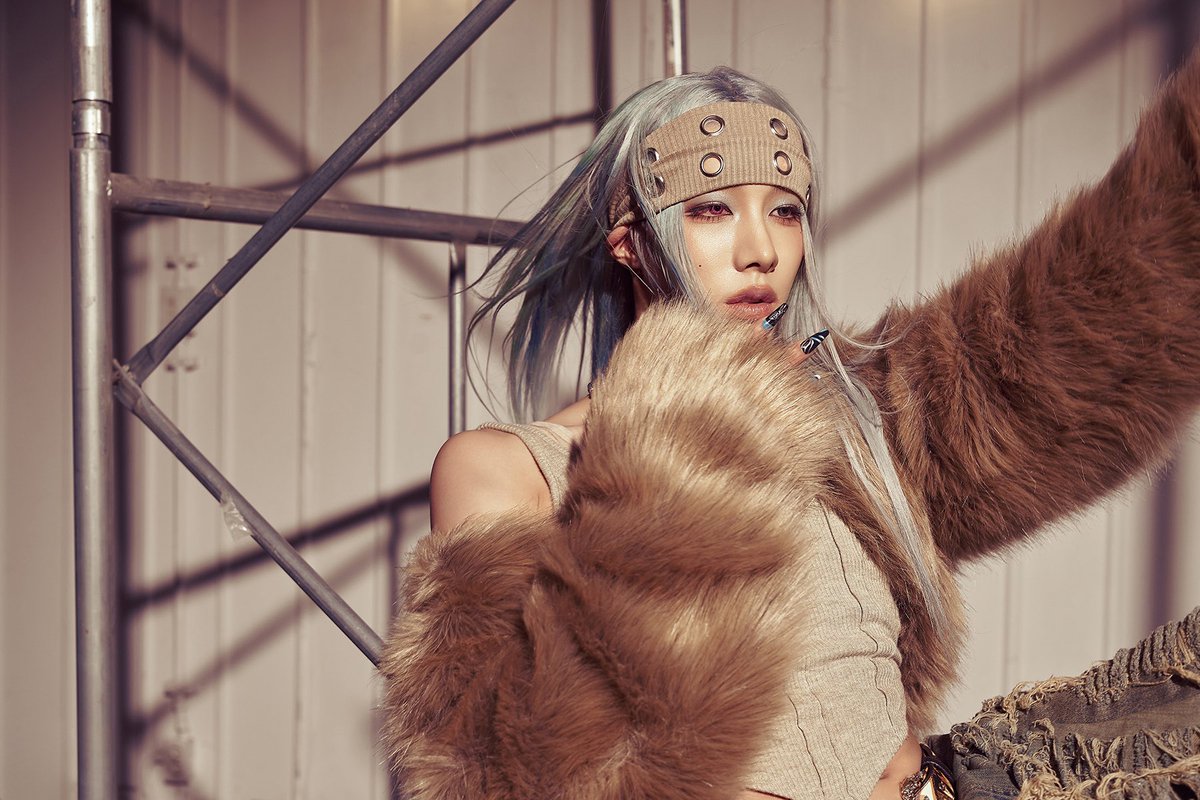 251021 — concept photo 📸 QUEEN! ⚡️ — XLOV's RUI looks fiery in