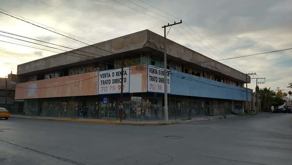 #Editorial Centro de Torreón: sin vocación, sin vida, sin metas claras.

El origen y el centro identitario de la región comenzó a desfallecer desde que la ciudad comenzó a crecer hacia el norte y oriente, principalmente.

Texto completo en el link: redespoder.com/editoriales/ce…
