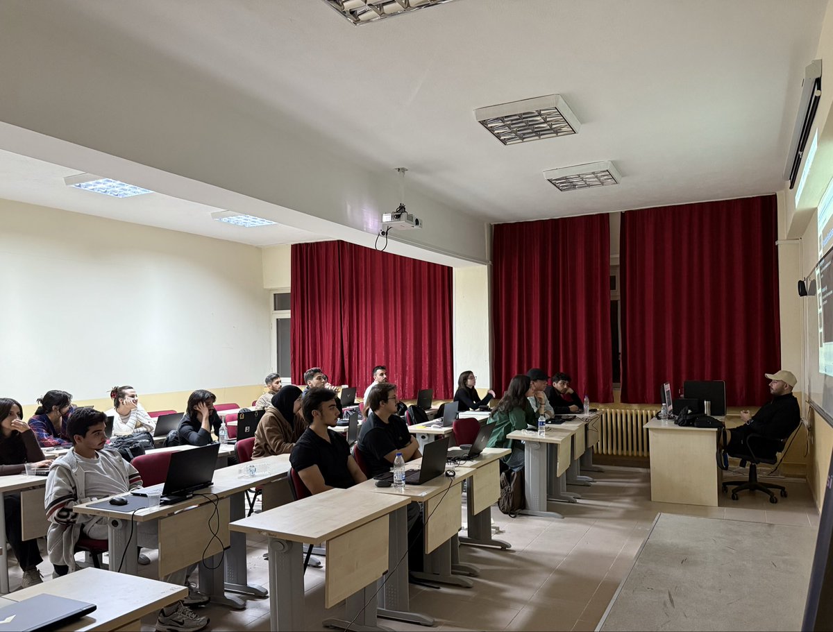 ÇOMÜ Blockchain Kulübü tweet media