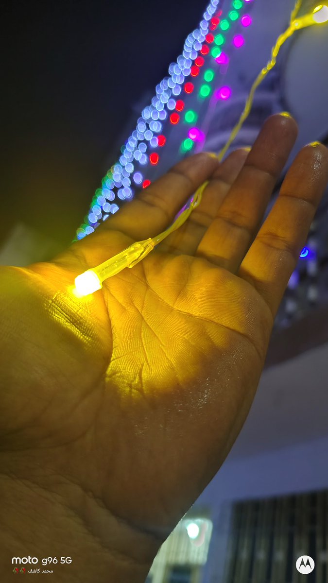 🪔🪔🪔 
बुझते हुए चराग़ फ़रोज़ाँ करेंगे हम🪔🪔

तुम आओगे तो जश्न-ए-चराग़ाँ करेंगे हम!

🪶 जैसे घर साफ किया है वैसे दिल साफ कर लो, रिश्तों पर जमी गुबार और दिमाग की गंदगी साफ कर लो, जिंदगी मुख्तसर है, जिओ और जीने दो, दिवाली से कुछ नया और अच्छा करने की कोशिश करो।
#HappyDiwali