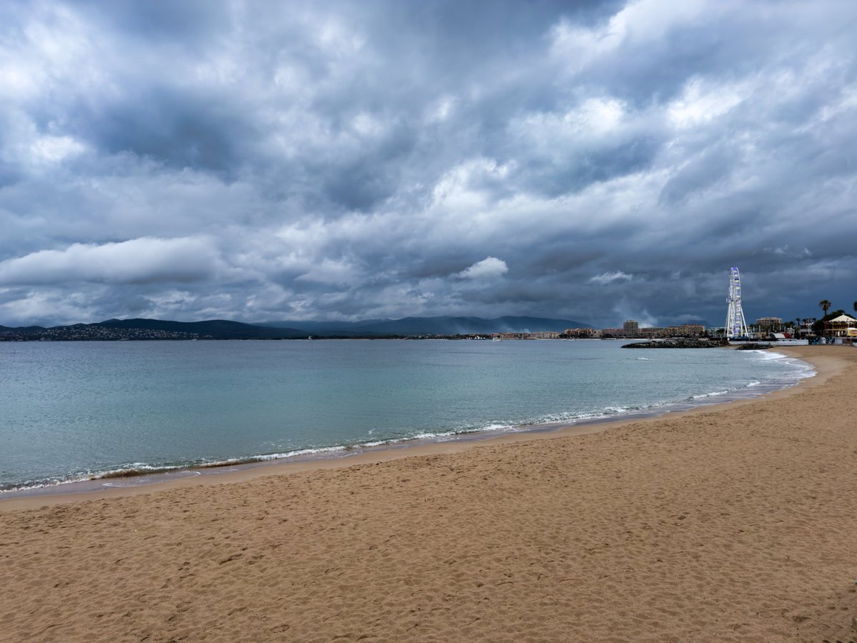 jmlpyt's tweet photo. Arrivée du mauvais temps sur Saint-Raphael

Excellente soirée 

#regionsud #departementduvar #levarlunique #esterel #visitesterel #saintraphael https://t.co/xaAH2KJfpf