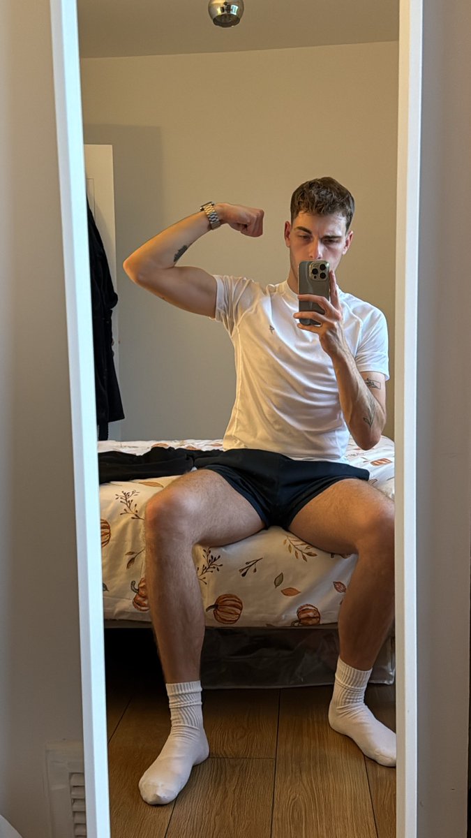 itsjonny_'s tweet photo. seeing some progress on my arms https://t.co/iJl7ISwjp6