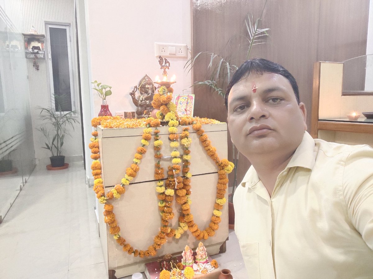 abhinav09mbd's tweet photo. ✨🌸 Wishing You a Very Happy Diwali! 🌸✨

May this festival of lights brighten your life with happiness, health, and prosperity.
May your home be filled with love, laughter, and endless blessings. 🪔 https://t.co/FimAWwWqRC