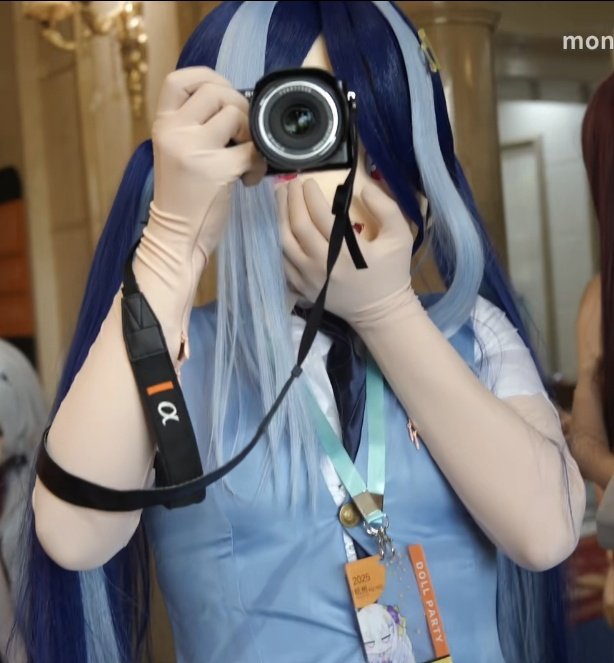 想起来今天是甜甜圈小孩生日的我：从床上惊醒
想起来娃聚刚过去没多久头壳还在包里的我：又躺下了