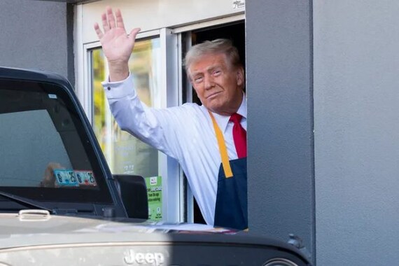WhiteHouse's tweet image. From the Golden Arches to the White House - a lot can happen in one year with hard work and dedication. 🇺🇸