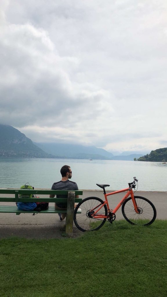 ما تمارسه بشكل يومي ، سوف تتقنه بكفاءة عالية ..

فعندما تمارس القلق ستقلق لأتفه الأمور ، 
وعندما تمارس الغضب سيغضبك أدنى شيء ..

لذا ..
مارس الطمأنينة لتتقن السكينة ..
ومارس التفاؤل والأمل لتتقن راحة البال ..